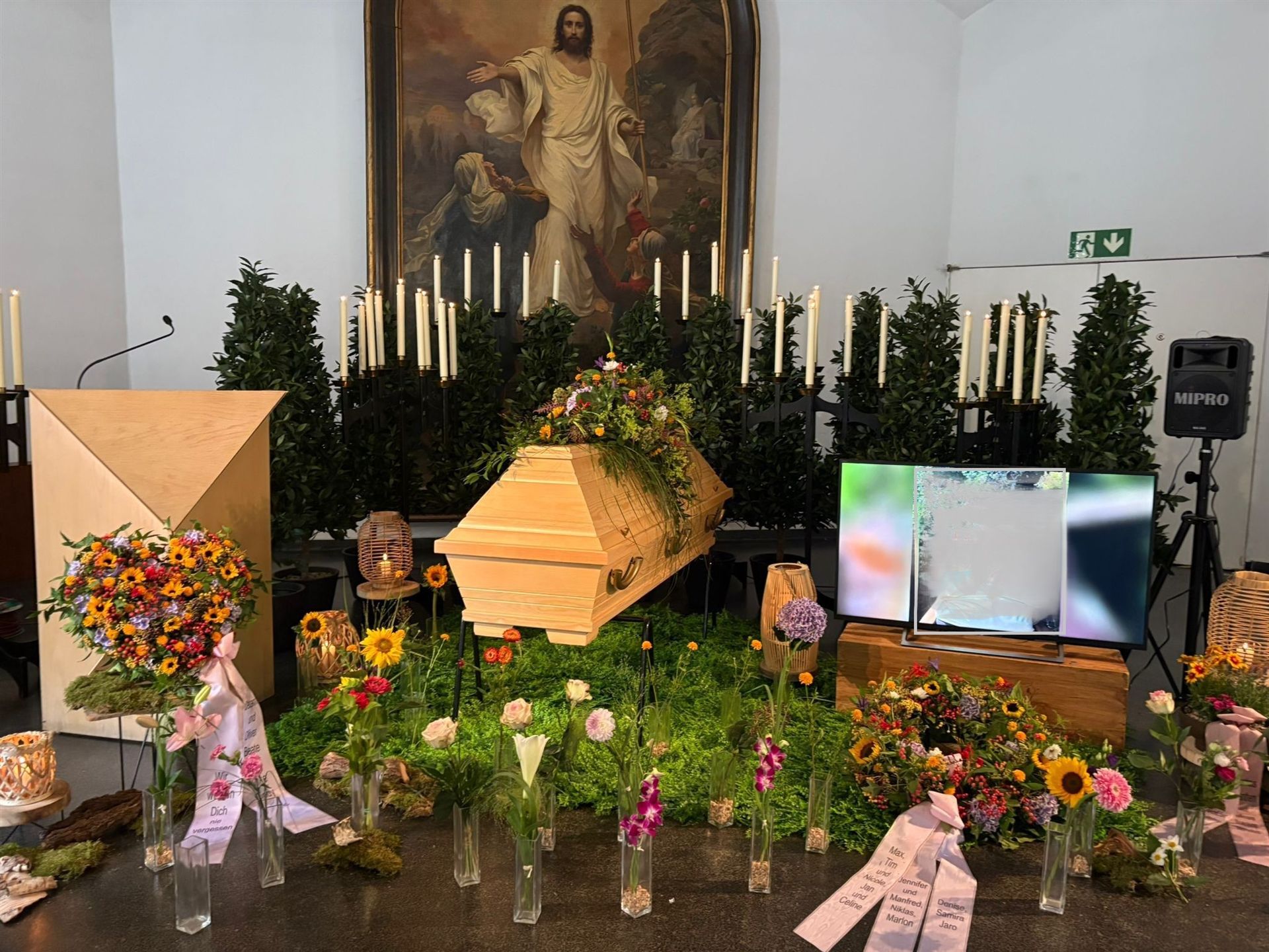 7706 – Naturnahe Dekoration mit Blumenherz