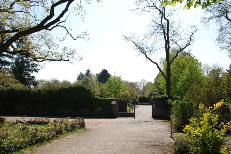 Eingang zum Friedhof Arheilgen an der Weiterstädter Straße