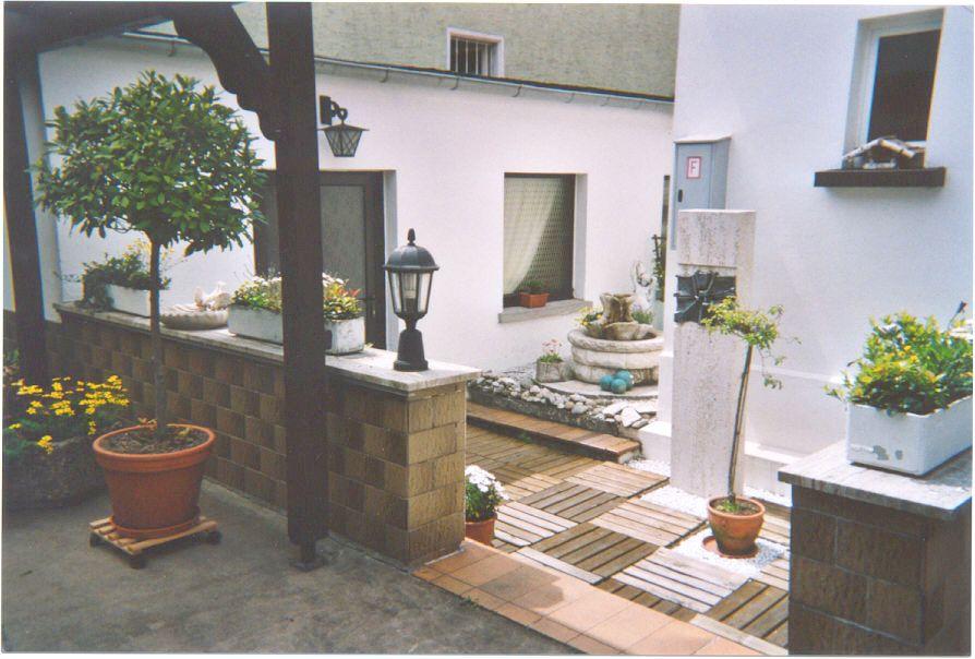 dechert-bestattungen-ausstellung-2002